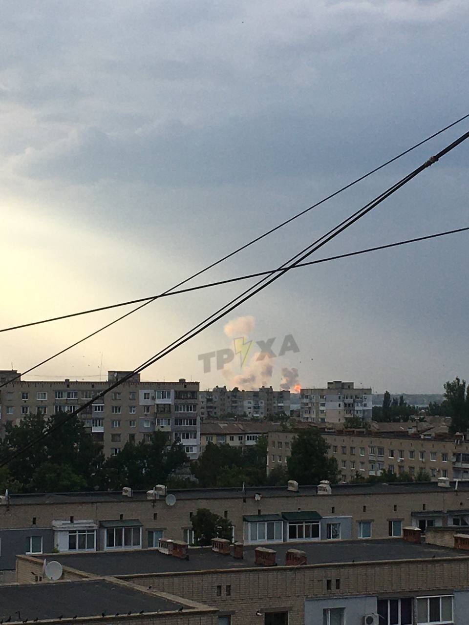 Взрывы за Бериславом Херсонской области, в небе уже виднеется дым!
