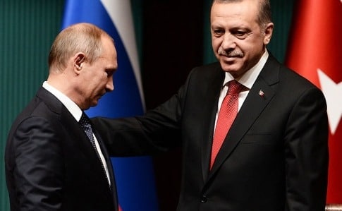 Путин и Эрдоган договорились, несмотря на «текущие региональные и глобальные вызовы», развивать двусторонние отношения