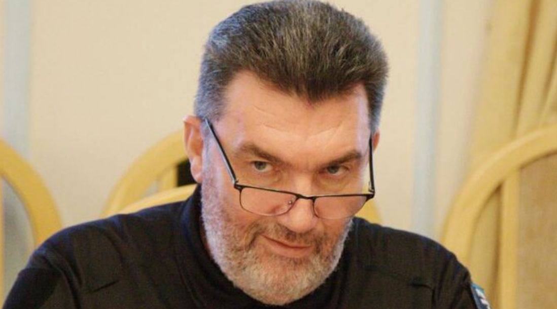 ⚡️Секретарь СНБО Алексей Данилов призвал набраться терпения по поводу контрнаступления ВСУ, поскольку его сроки определяют военные во главе с верховным главнокомандующим, а не "диванные" эксперты
