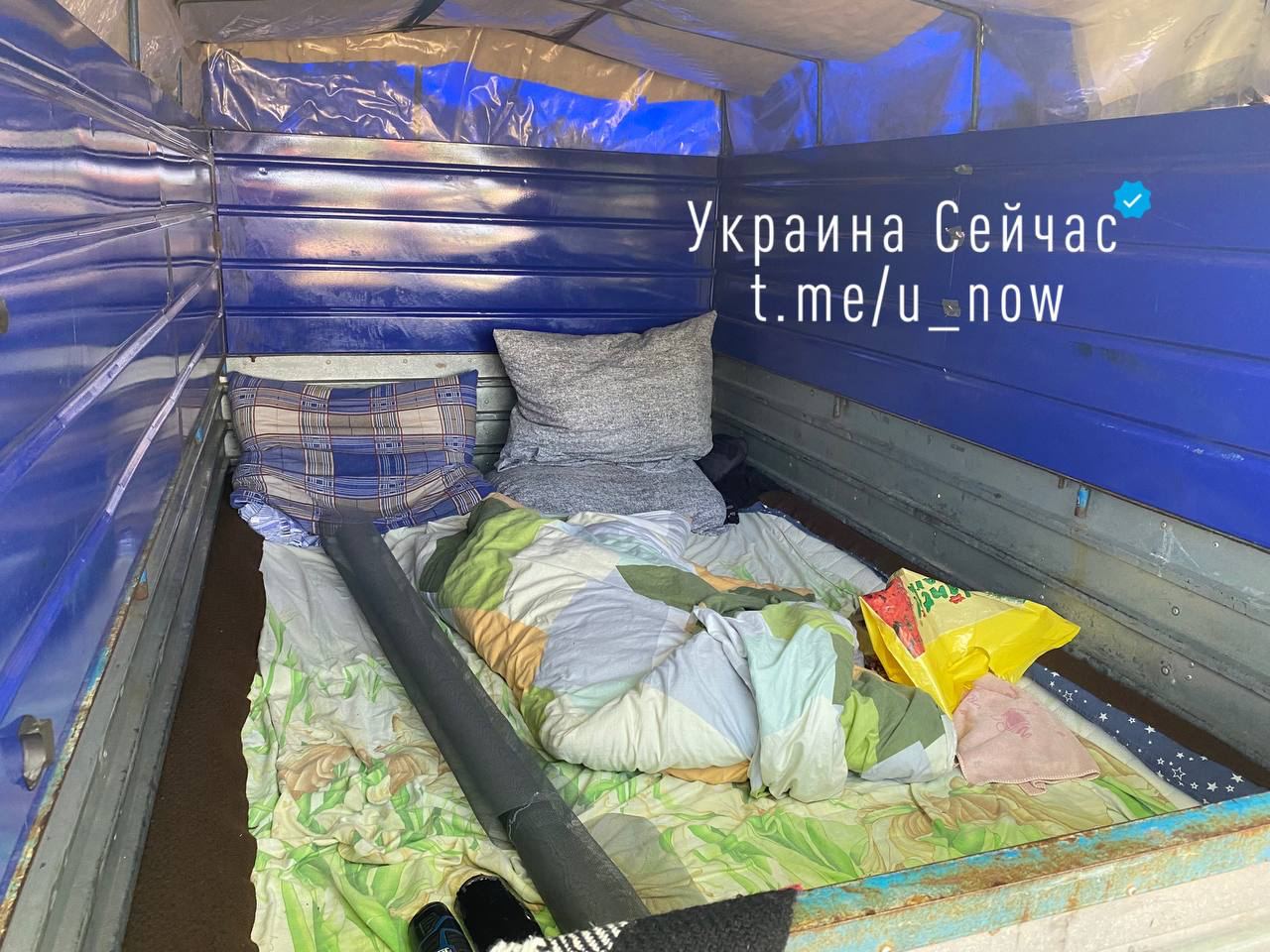 Был прицеп, а стала спальня: жители Никопольского района уезжают ночевать в посадки  