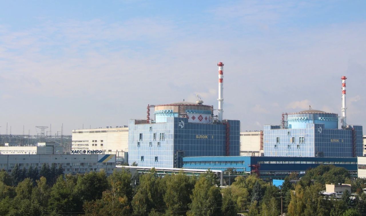 ℹ️ 07 серпня 2022 року станом на 8:00 Хмельницька АЕС функціонує у штатному режимі, обидва енергоблоки станції працюють в об’єднаній енергетичній системі України