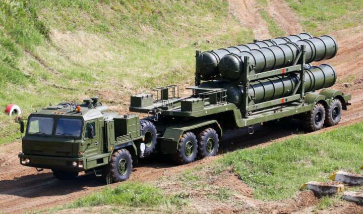 ⚡️В Беларусь привезли очередную партию ракет для ЗРК С-300/400