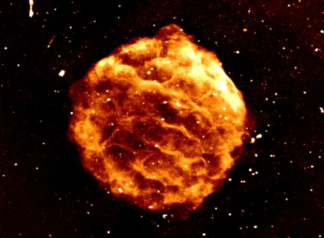Астрономы показали фото взорвавшейся сверхновой звезды