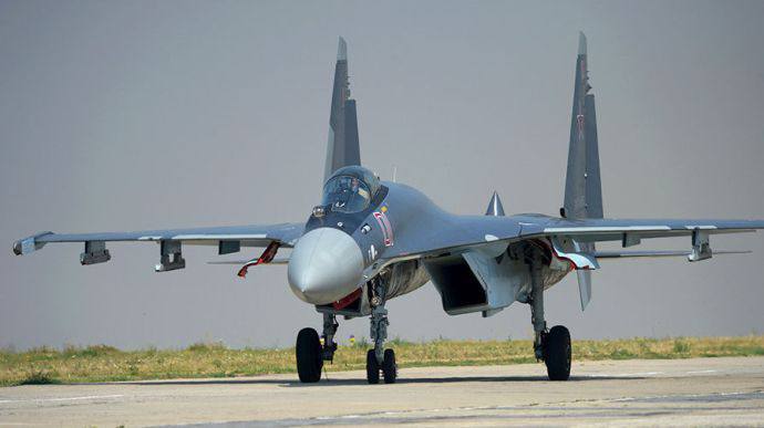 рф втратила в Україні дві ескадрильї новітніх винищувачів Су-35, – спікер Генштабу Олексій Громов