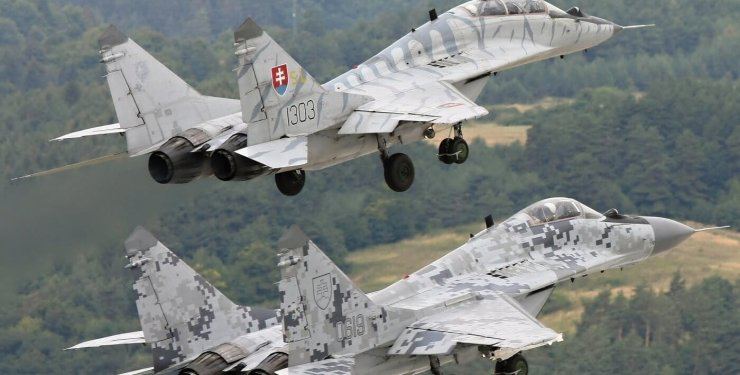 Словакия передаст Украине несколько истребителей «МиГ-29», сообщает словацкий телеканал RTVS со ссылкой на Минобороны страны