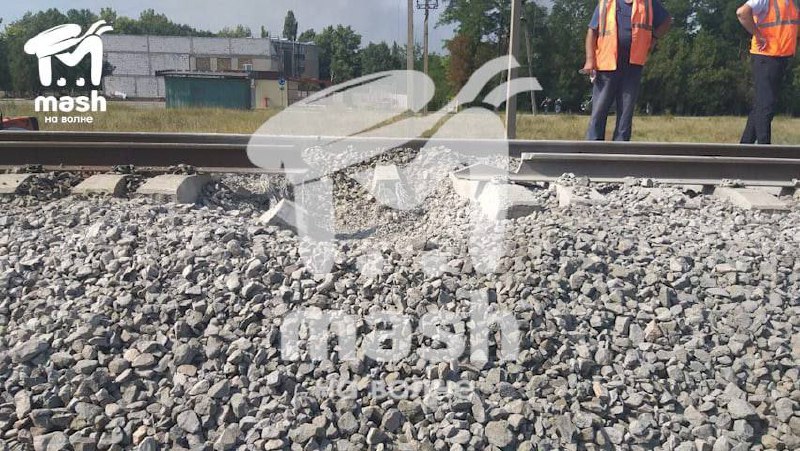 Появились первые фото поврежденной железной дороги в Джанкойском районе