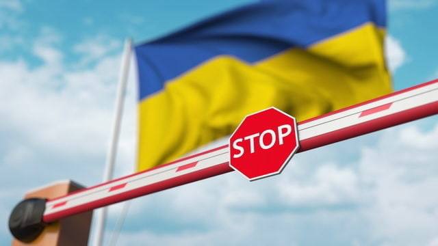 Запрет на выезд мужчинам 18-60 лет не будет снят в ближайшее время, – нардеп Федор Вениславский