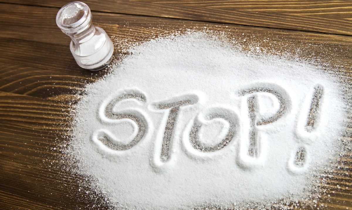 Белая смерть: ученые выяснили, что будет с вашим здоровьем, если вы станете меньше употреблять соль