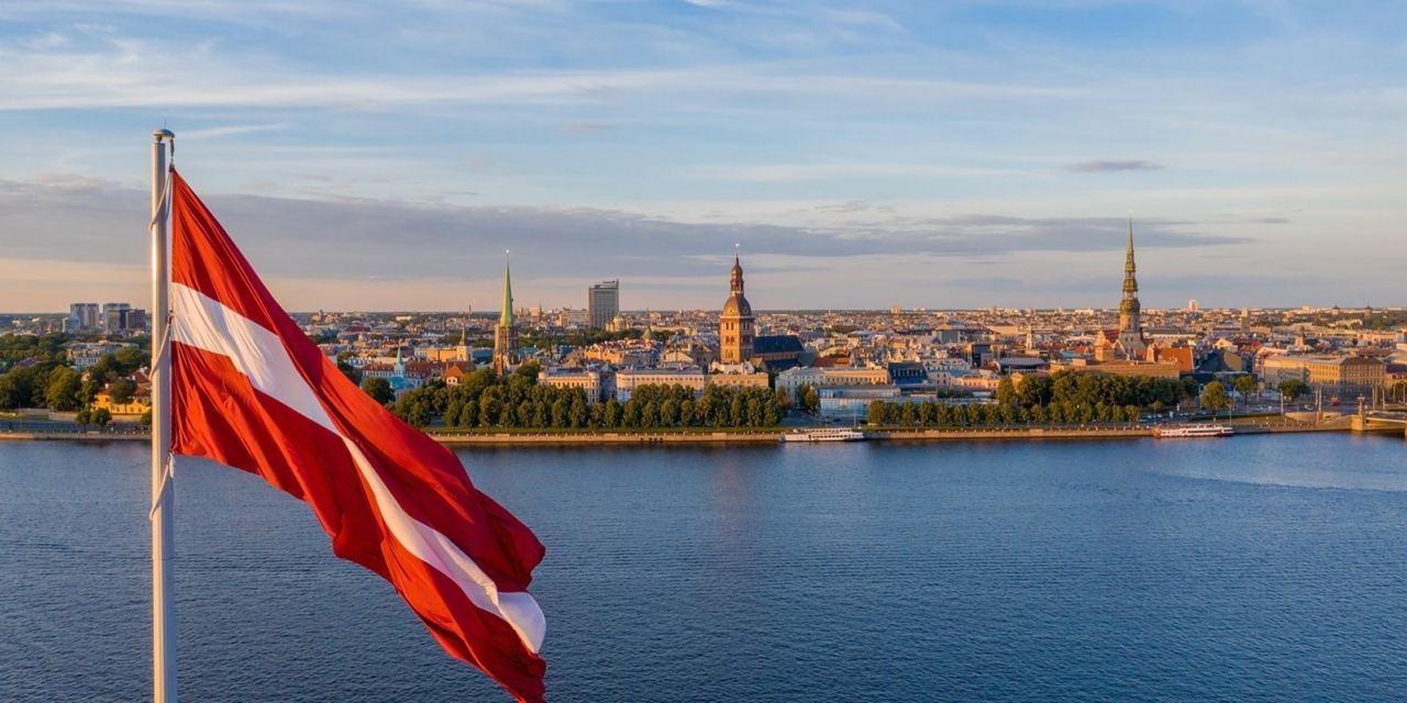 МВД Латвии предлагает прекратить выдачу