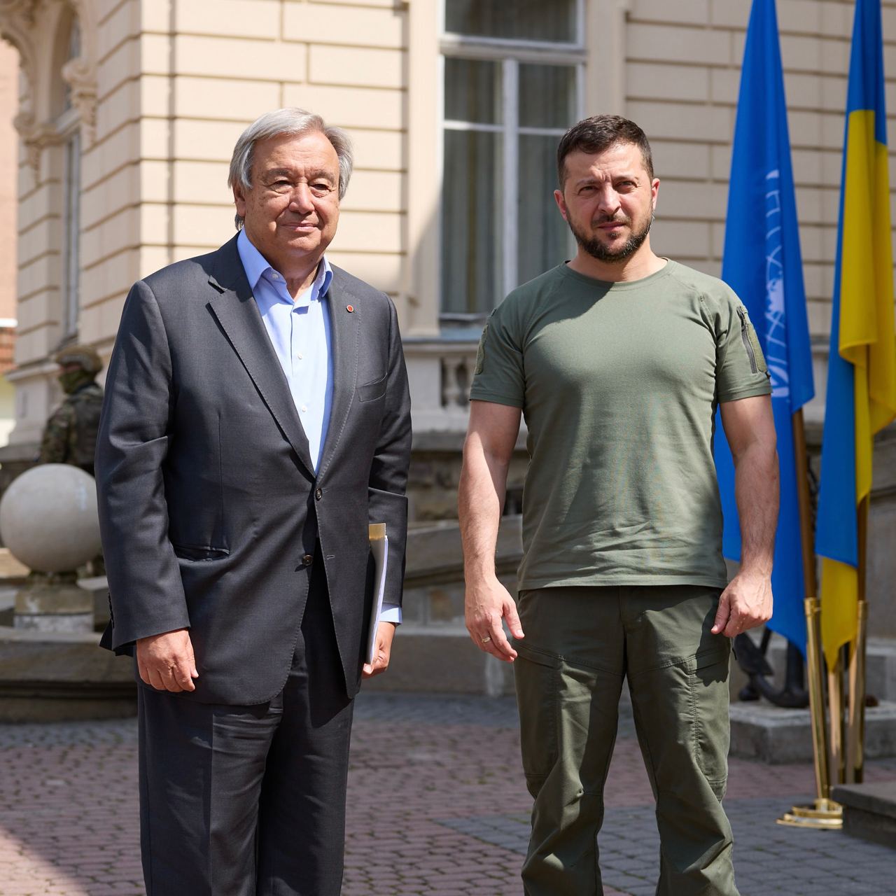 Владимир Зеленский выставил фото со встречи с Генсеком ООН Антониу Гуттеришем: