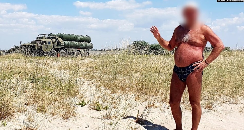 В Крыму туристы возле Евпатории «сдали» позиции российского ПВО 🤡