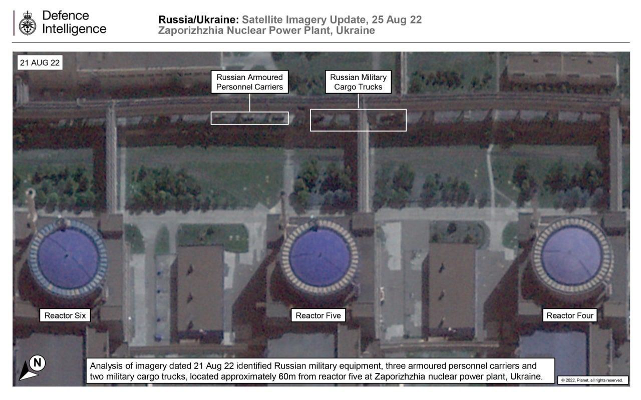 Оккупанты сохраняют усиленное военное присутствие на Запорожской АЭС, а её техника развернута в пределах 60 метров от реактора №5, сообщает британская разведка