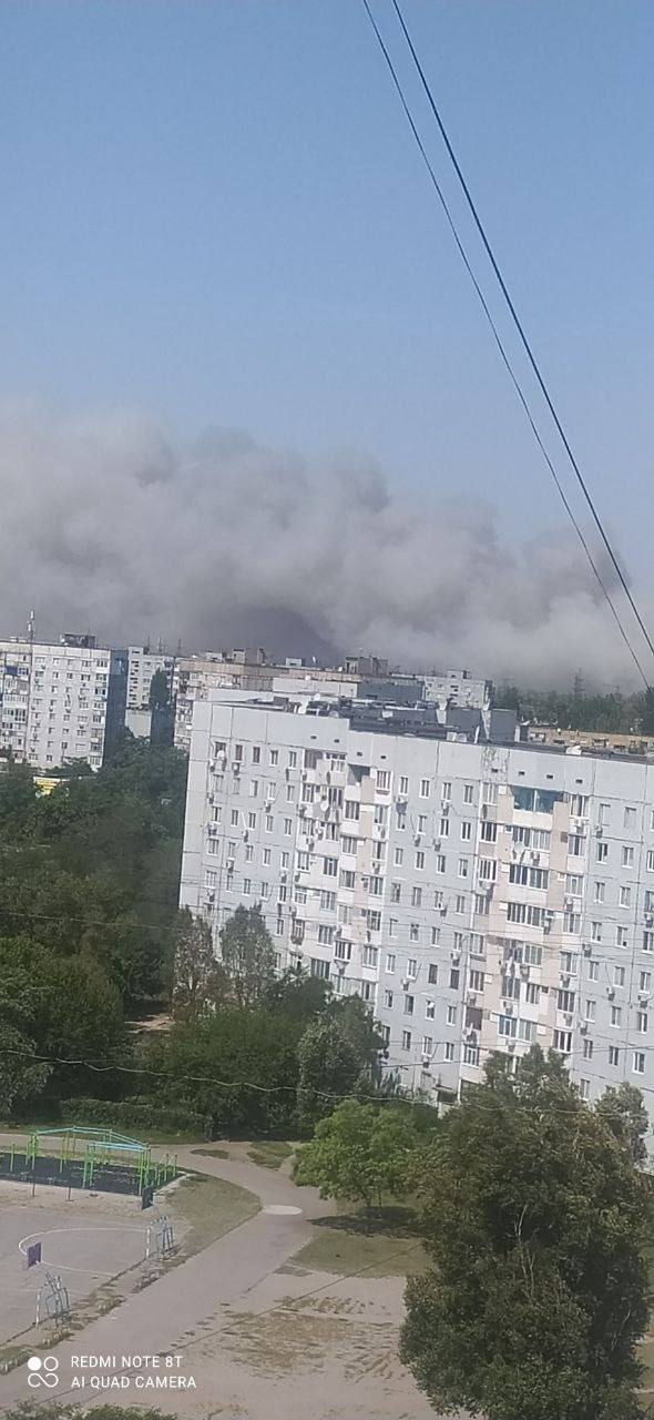 Рашисты подожгли лес в окрестности Энергодара Запорожской области