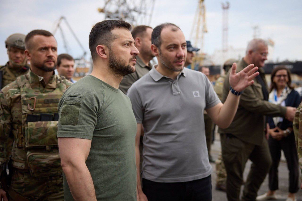 В кулуарах ОП все больше говорят о возможной скорой замене премьер-министра Украины