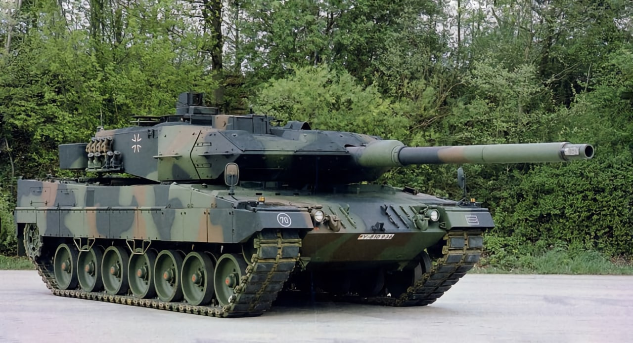 Німеччина передасть Чехії 15 танків Leopard замість 72 радянських танків, які Прага передала Україні