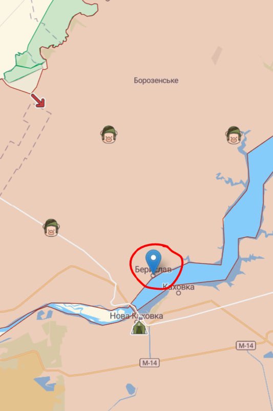 В Бериславе Херсонской области после прилета начал детонировать склад БК орков🔥