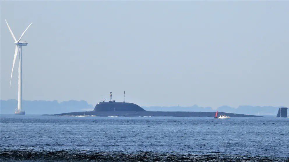 Атомная подлодка РФ замечена у берегов Италии, - сообщает Bild