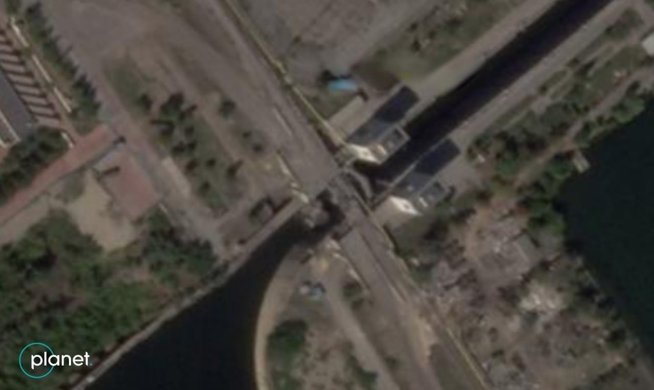 По предварительной информации, мост в Новой Каховке частично обвалился благодаря работе ВСУ 💪