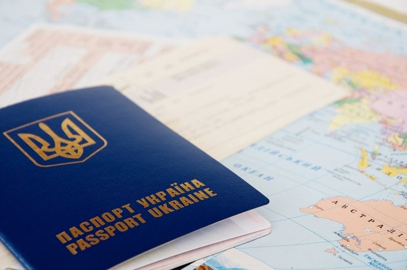 В августе украинцы оформили 338 тысяч загранпаспортов - Государственная миграционная служба