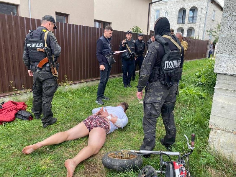 Треш из Львова: луганский переселенец кинул две гранаты в патрульных, которые приехали его задерживать