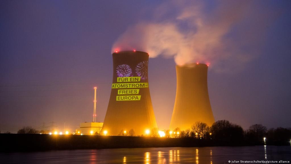 🇩🇪 Німеччина відкладає закриття атомних електростанцій