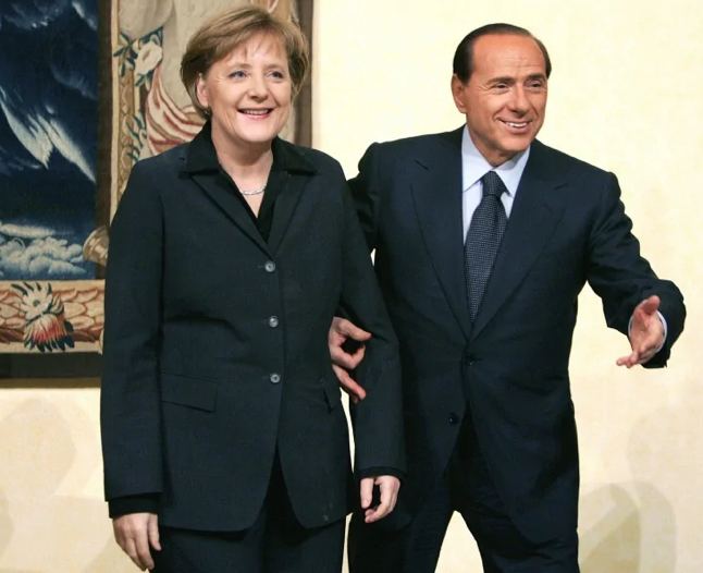 Бывший итальянский премьер Сильвио Берлускони