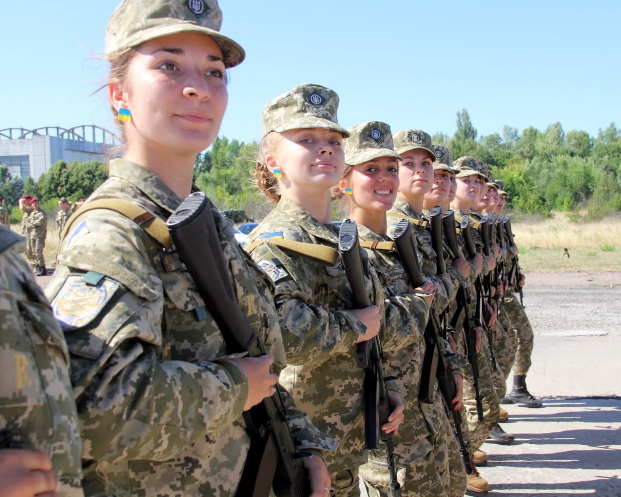 Воинский учет для женщин-медиков может стать обязательным, – член комитета ВР по вопросам нацбезопасности Федор Вениславский