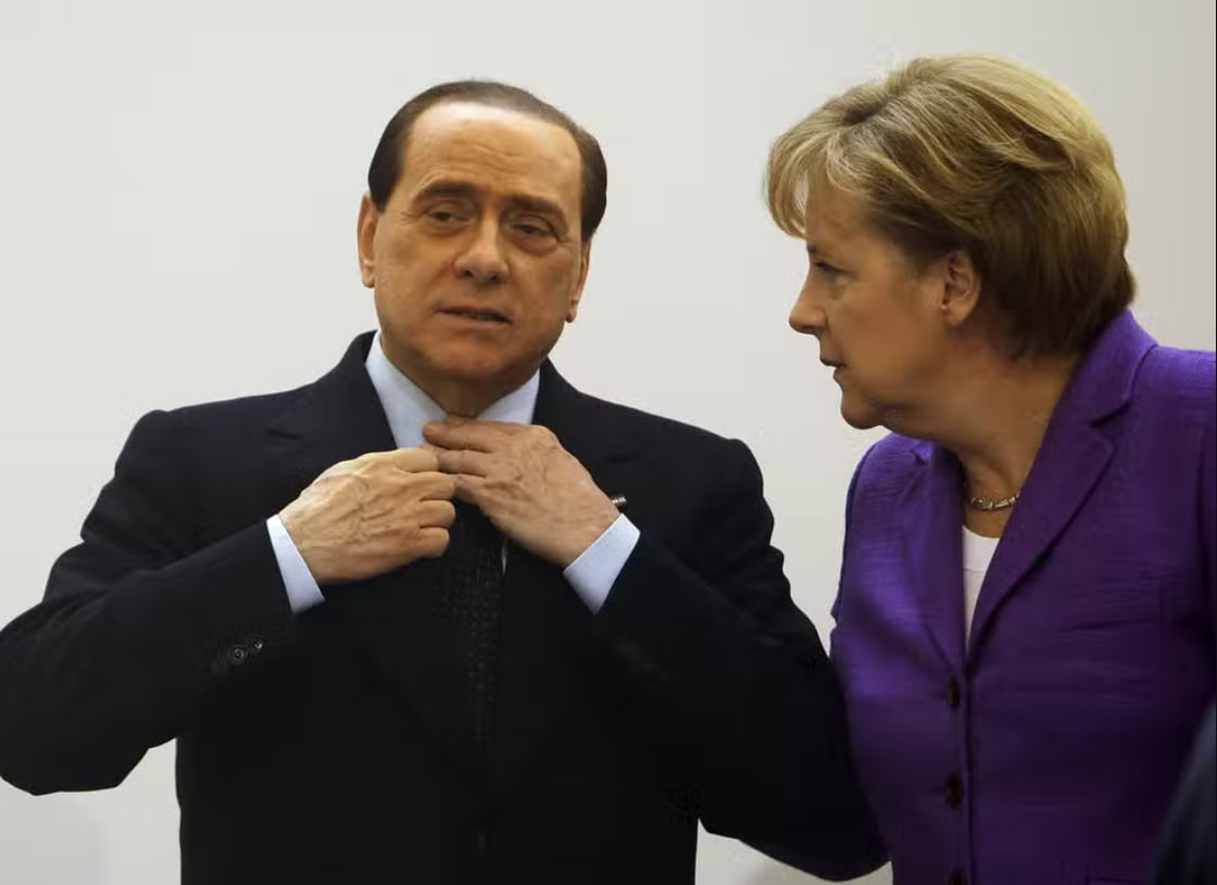 Бывший премьер Италии Берлускони заявил, что хотел бы вместе с Меркель выступить посредником  в мирных переговорах Украины и РФ