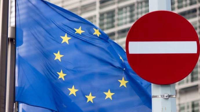Санкции ЕС против россии останутся в силе, пока ее экономика не будет РАЗОРВАНА, — глава Еврокомиссии Урсула фон дер Ляйен