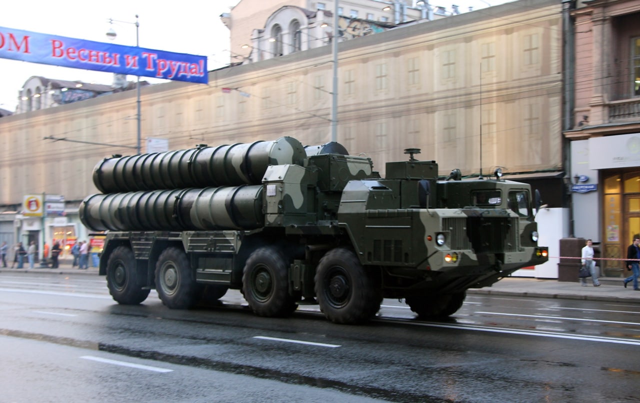 рф перемещает большое количество ракет из Санкт-Петербурга в сторону Украины