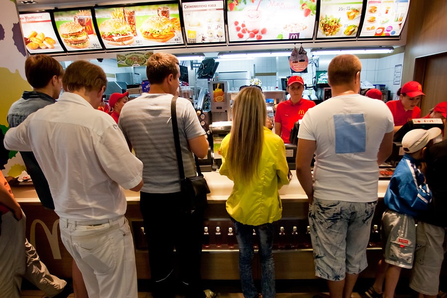 McDonalds полностью откроется в октябре