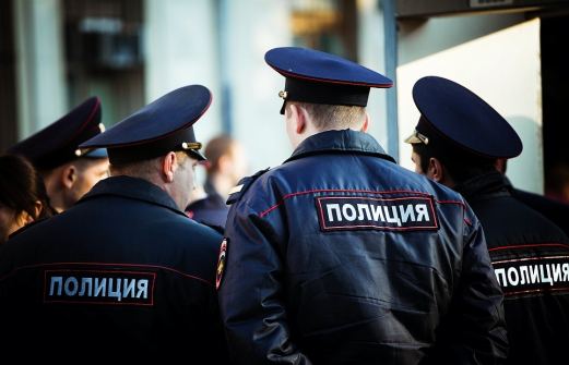 В России сотрудникам МВД запретили выезжать за границу 