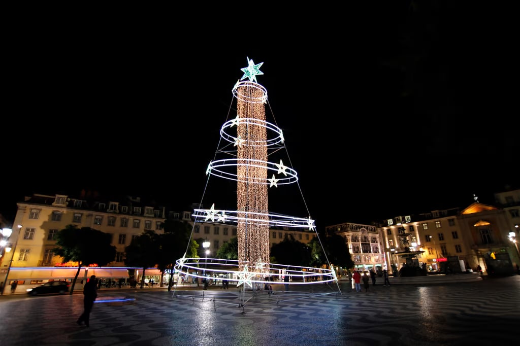 🎄 На тлі енергокризи у Португалії економитимуть на різдвяному освітленні 