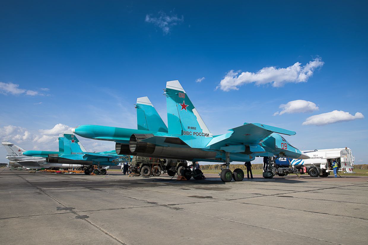 Сбитый возле Лимана российский бомбардировщик Су-34, регистрационный номер RF 81852 🔥