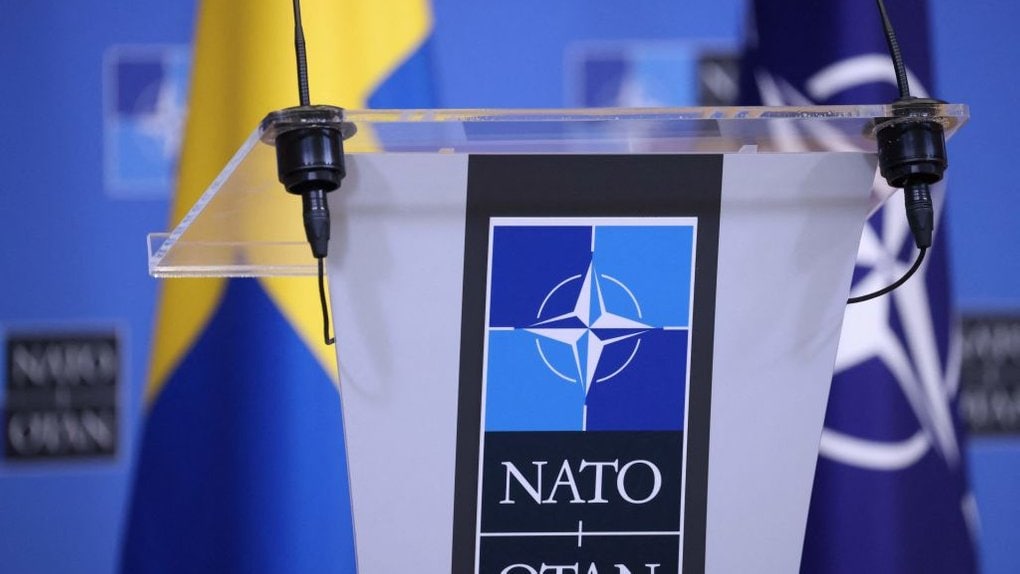 Генсек НАТО Столтенберг официально получил заявку Украины на вступление в Альянс