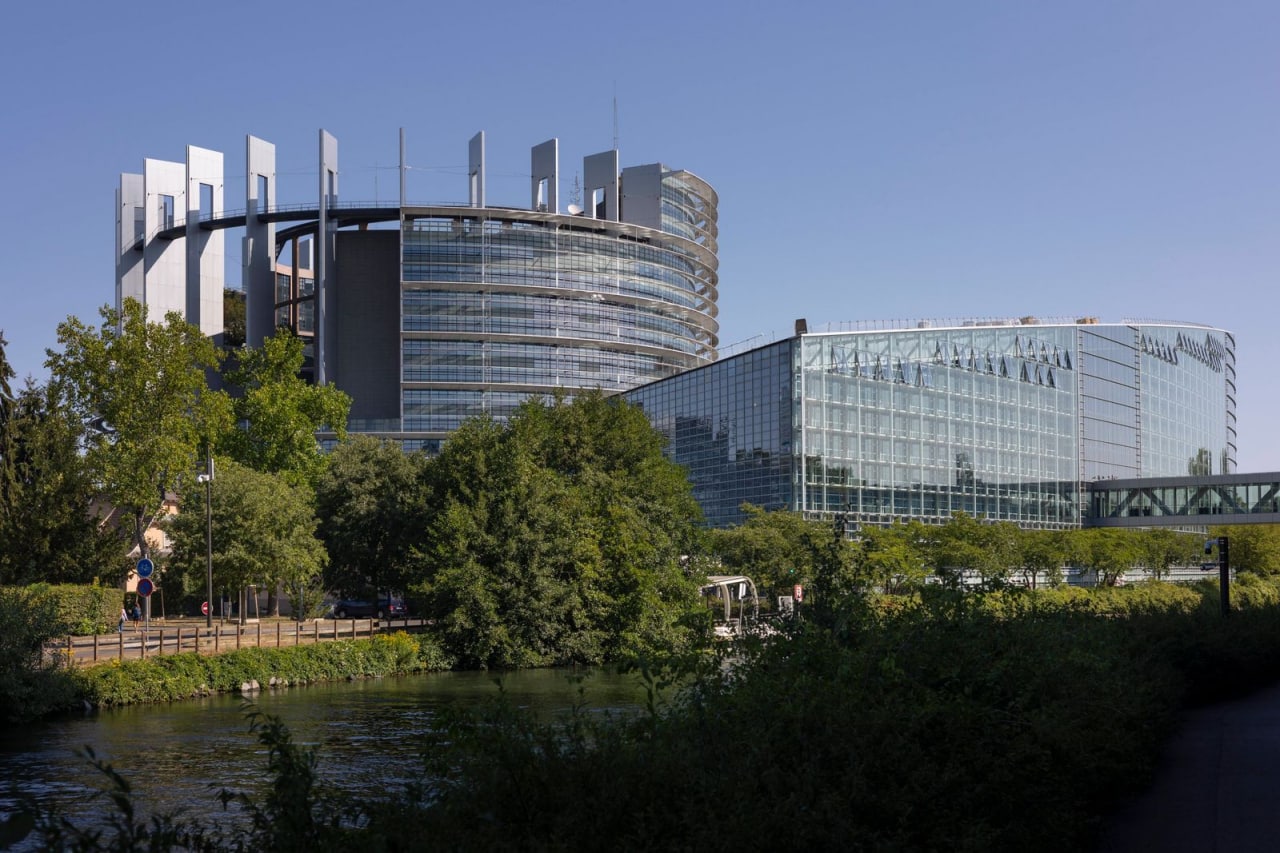 ❄️  В Європарламенті закликають до зимової перерви в засіданнях у Страсбурзі