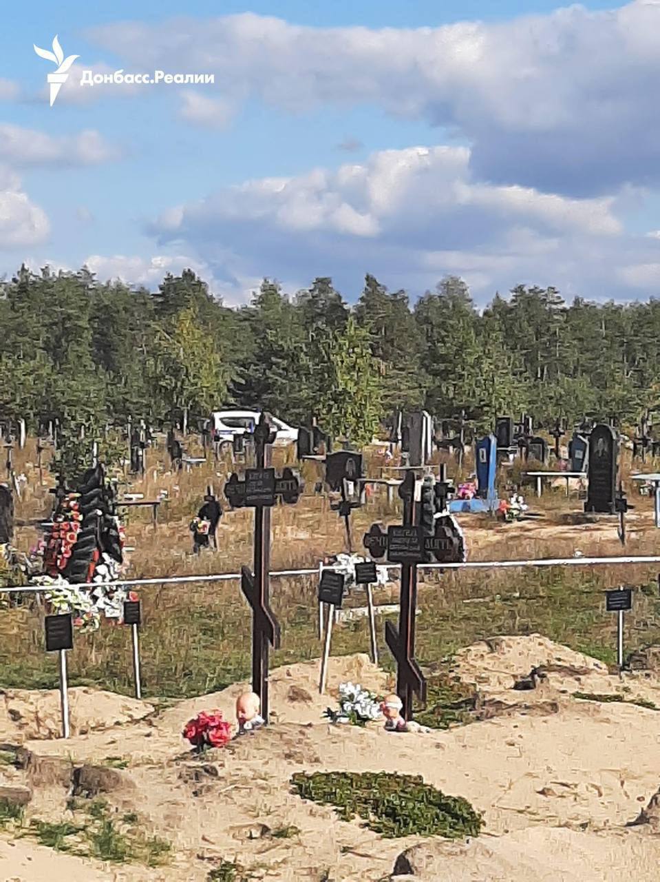 У звільненому Лимані Донецької області виявили масові поховання на 180 осіб