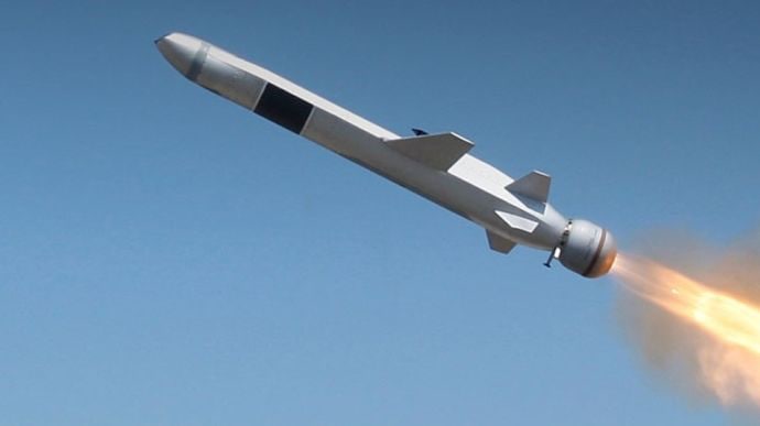 Россияне запустили 30 крылатых ракет