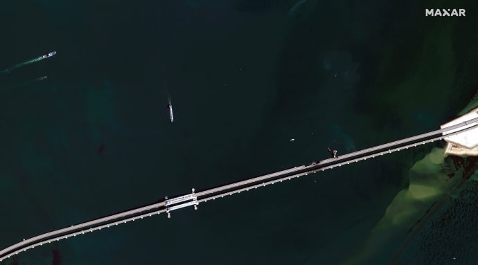 Крымский мост: новые фото со
