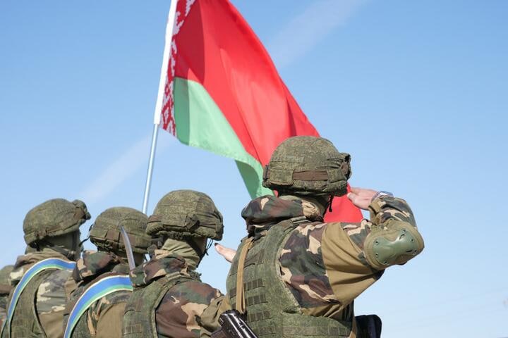 Беларусь оставляет за собой право принятия превентивных мер стратегического сдерживания для недопущения нападения - Минобороны Беларуси