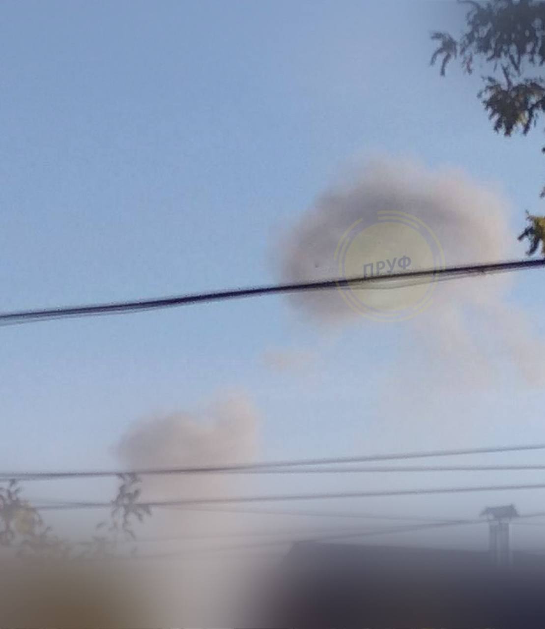 ❗️После взрывов над  Житомиром поднимается дым