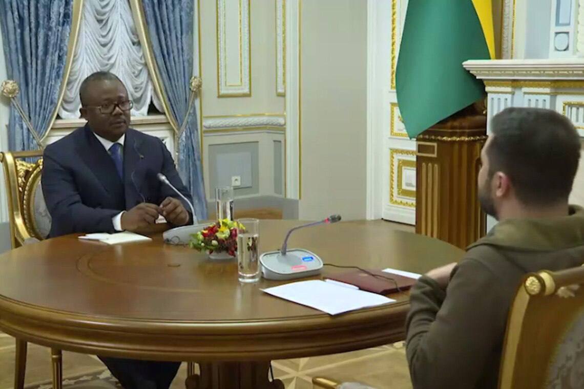Путин опять просил Зеленского о переговорах — Президент Гвинеи-Бисау, который сегодня был в Украине с визитом (вчера он встречался с Путином)