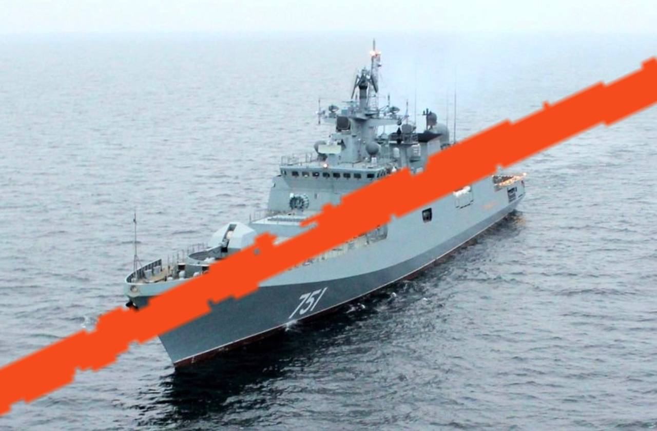 Из Севастополя нам сообщили, что помимо «Адмирала Макарова» поразили еще и фрегат «Адмирал Эссен»