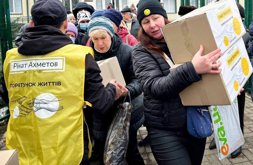 Гуманитарная помощь от Фонда Рината Ахметова продолжает поступать в разные регионы Украины