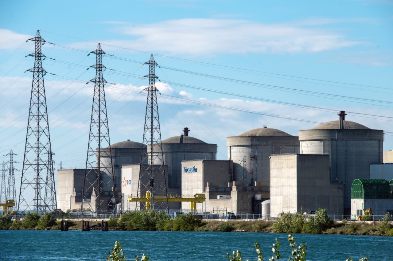 🇫🇷 Франція не встигає перезапустити низку своїх реакторів, щоб уникнути відключень електроенергії    