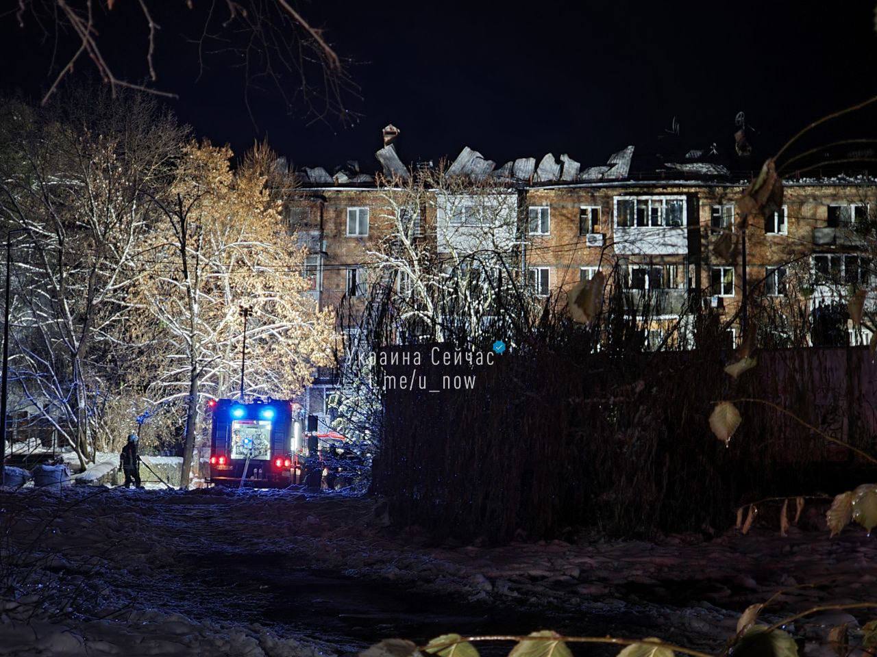 У Вишгороді під Києвом ракета влучила в дах житлового будинку