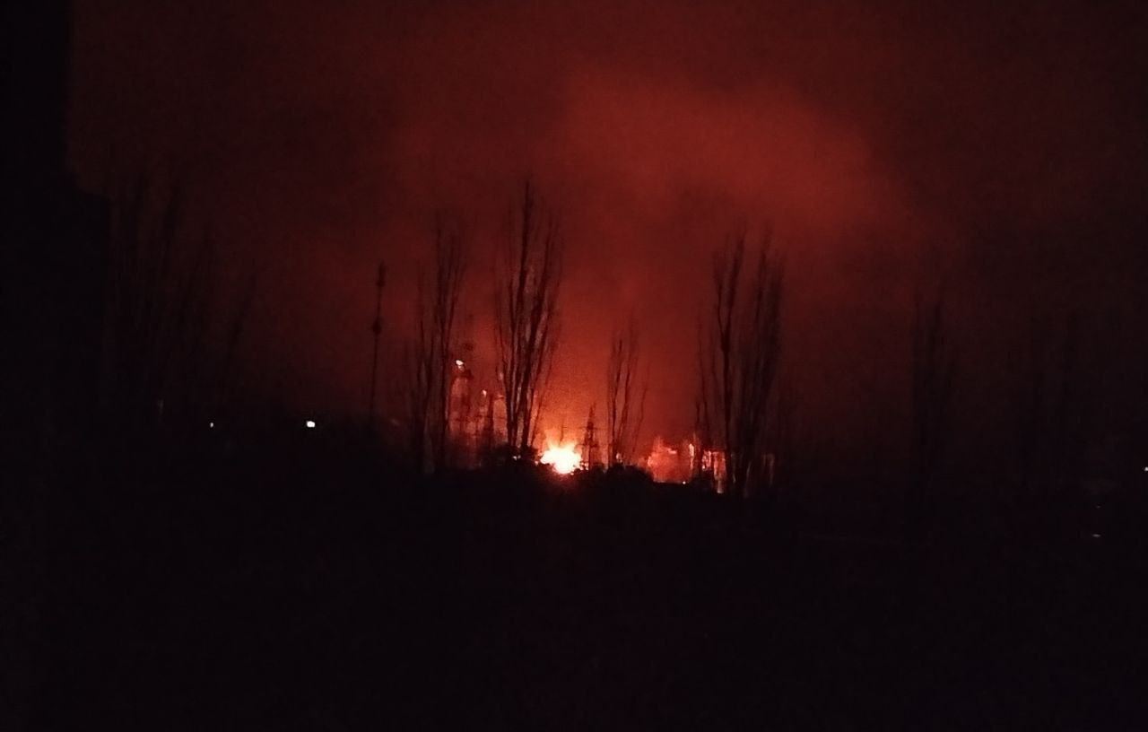 В Новой Каховке что-то сильно горит и обесточена часть города