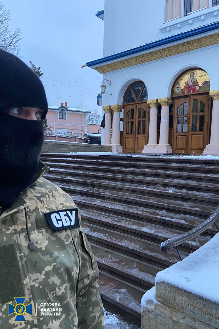 Сегодня СБУ провела обыски в Черновицко-Буковинской епархии УПЦ МП