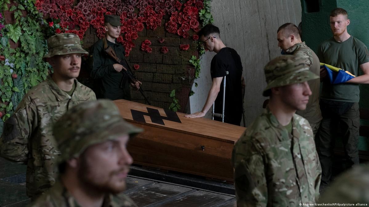 С начала полномасштабного вторжения в Украине погибла 101 женщина-военнослужащая, - глава Минобороны Алексей Резников во время Украинского женского конгресса