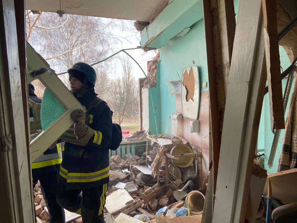 😔 Утром военные РФ обстреляли больницу в Белополье Сумской области
